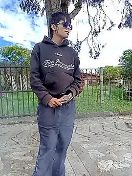 Cuervo_maniaco — Big cum on feets no pants