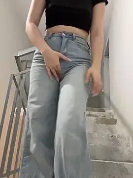 Cumonmme on StripChat