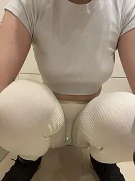 Cumonmme on StripChat