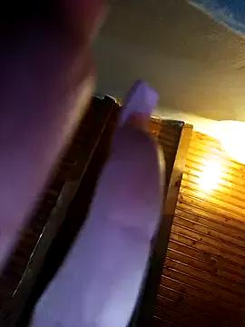 CurlyElisa on StripChat