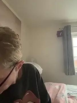 Curvy-Jinx on StripChat