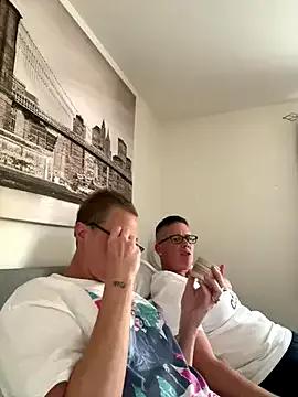 Curvy-Jinx on StripChat