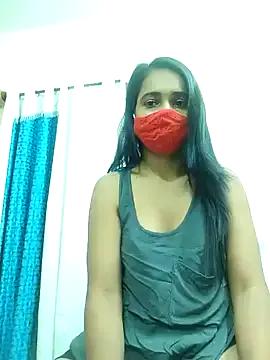 Curvyqueenz on StripChat