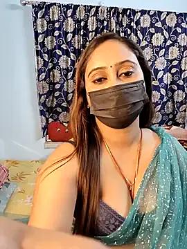 Cute-lusi on StripChat