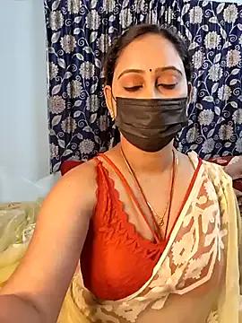 Cute-lusi on StripChat