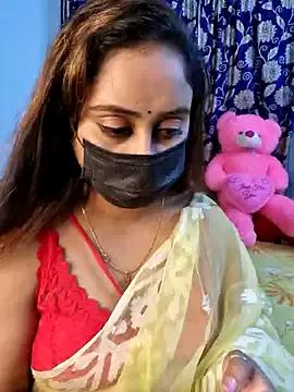 Cute-lusi on StripChat