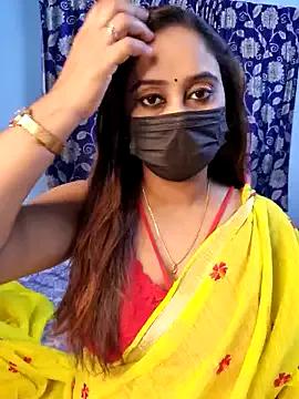 Cute-lusi on StripChat