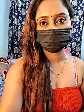 Cute-lusi on StripChat