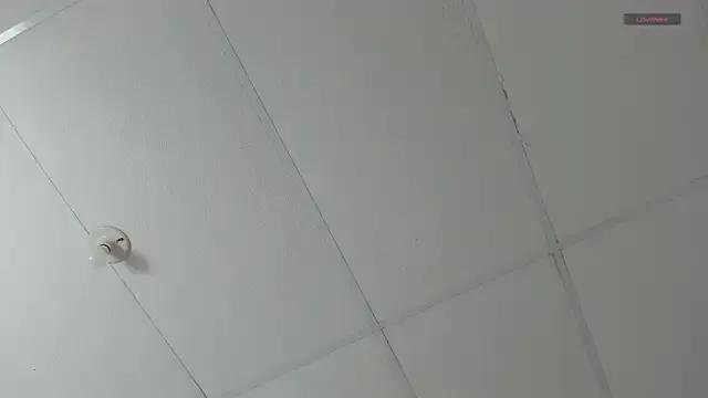 cutie_sarax1 on StripChat