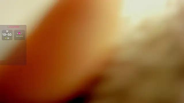 cutie_sarax1 on StripChat