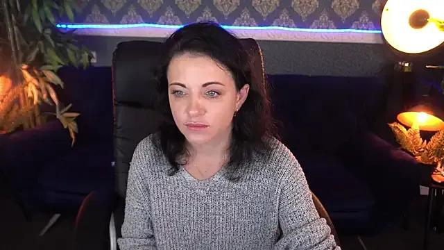 Dafni_Monn — if you think I'm beautiful support me