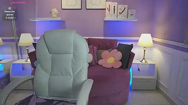 DahliaGrey — Hi Dahlia / PM