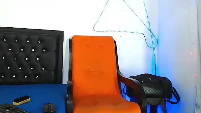 Damian_hart_24CM on StripChat