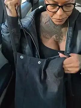 DarkDea on StripChat