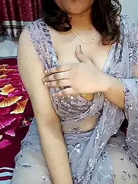 Dayna-36 on StripChat