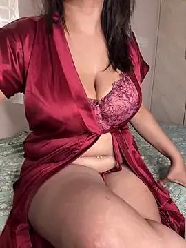 DevineDevilQueen on StripChat