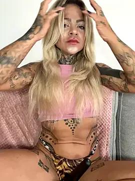 Divina_X_ on StripChat