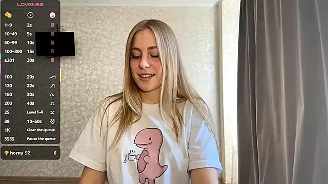 DreamyOlivia on StripChat