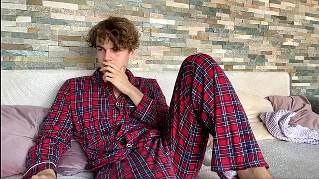 dymonted on StripChat