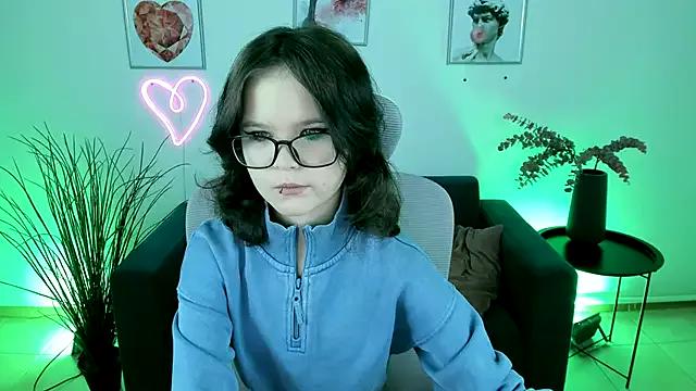 Elainebeness on StripChat