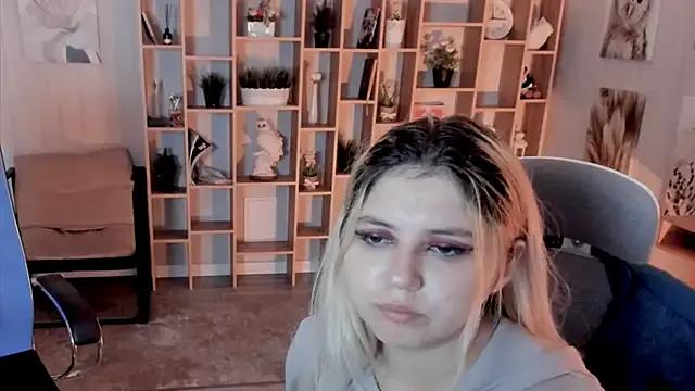 Elainebeness on StripChat