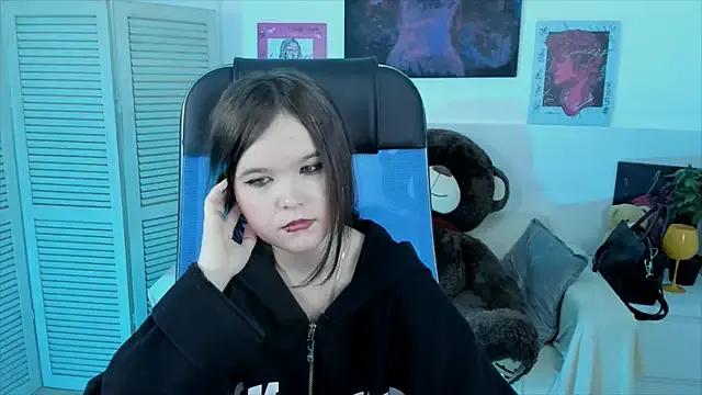 Elainebeness on StripChat