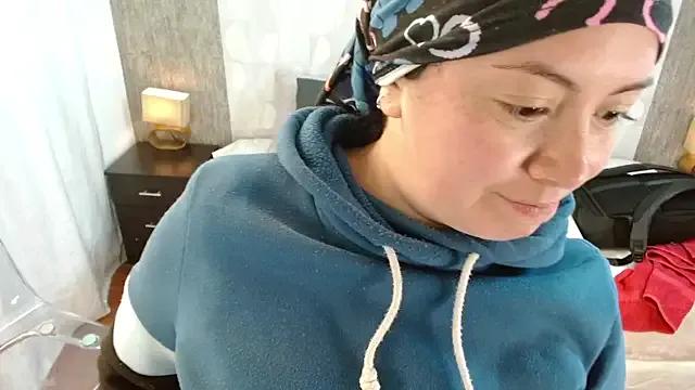 elamurray on StripChat