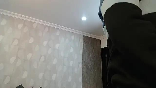 elamurray on StripChat