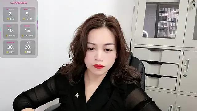 Ella-61 on StripChat