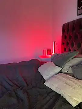 EllaMae on StripChat