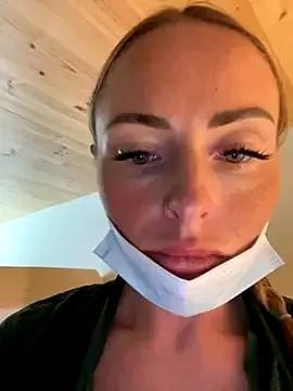 EmaSalis on StripChat