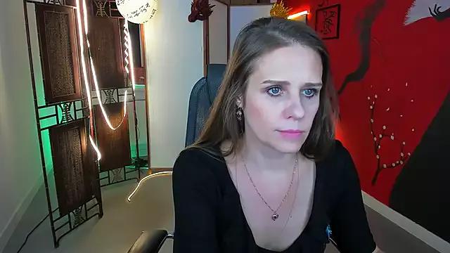 EmiliaBedy on StripChat