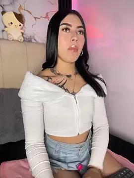 emily_22x on StripChat