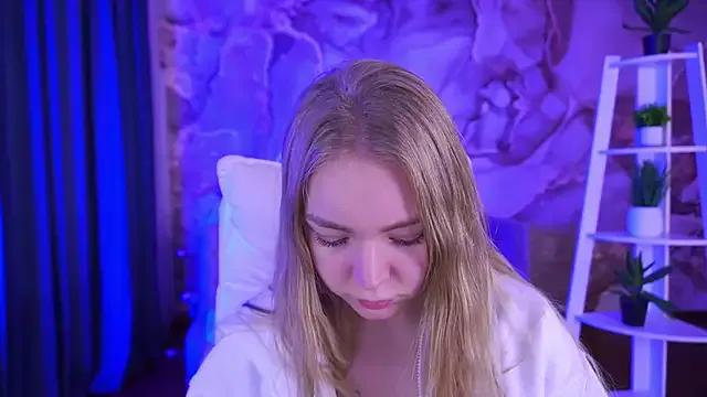 EmilySunshineS on StripChat