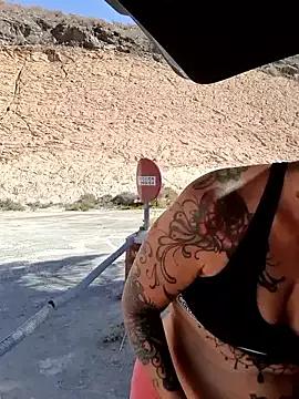 Emma_Milf25 on StripChat