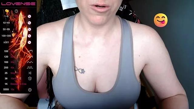 emmita69_ on StripChat