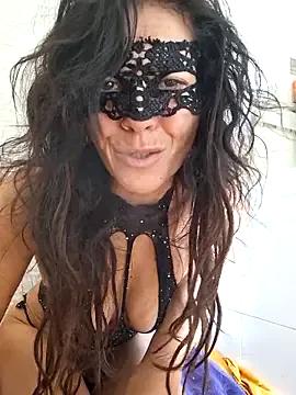 EmySkinny85 — Scopatemi...e fatemi venire e squirtare