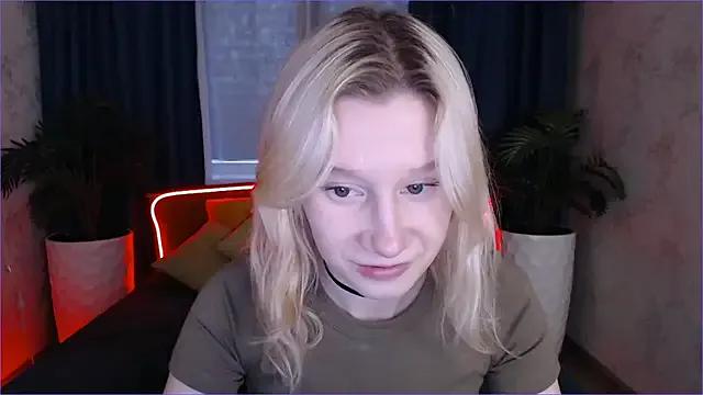 EnigmaSee — white tights!