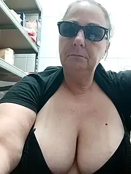 eroticjessitop on StripChat