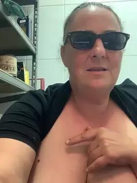 eroticjessitop on StripChat