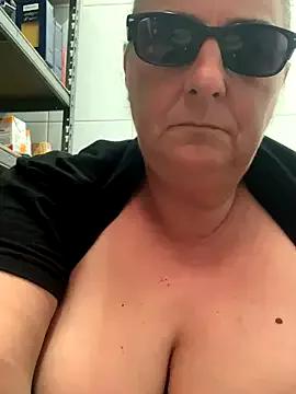 eroticjessitop on StripChat