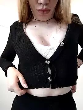 EvyLure on StripChat