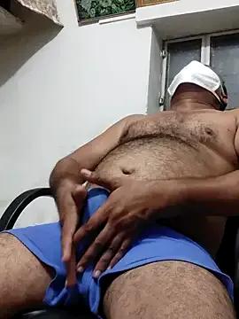 Famit025 on StripChat