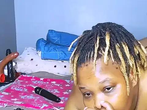 fatafricanqueen on StripChat