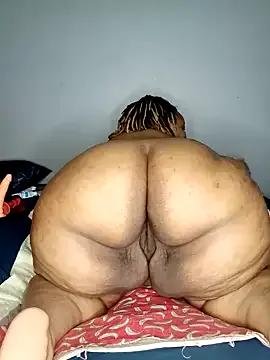 fatafricanqueen on StripChat