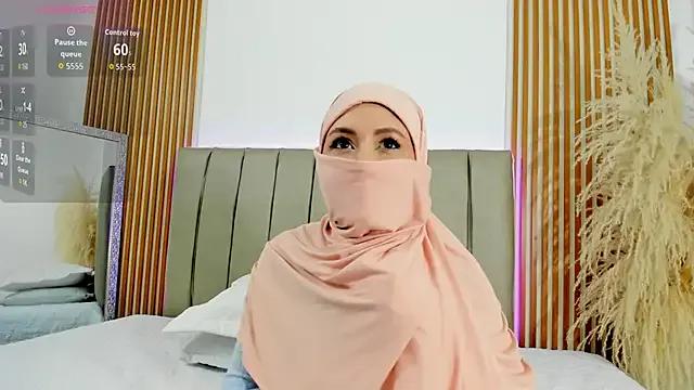 fatiima_ on StripChat