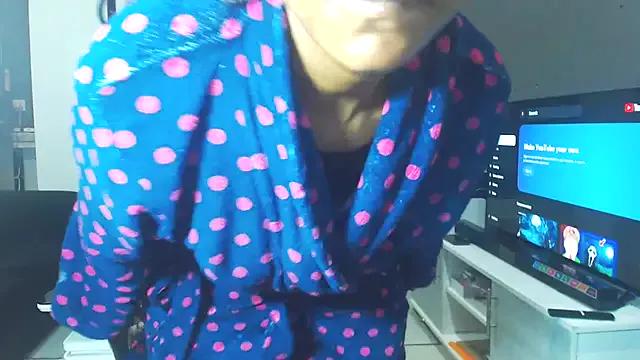 Fiercefoxxy on StripChat