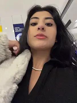 fiorella_paris on StripChat