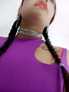 Fox_Roxxan on StripChat