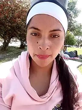 Fox_Roxxan on StripChat